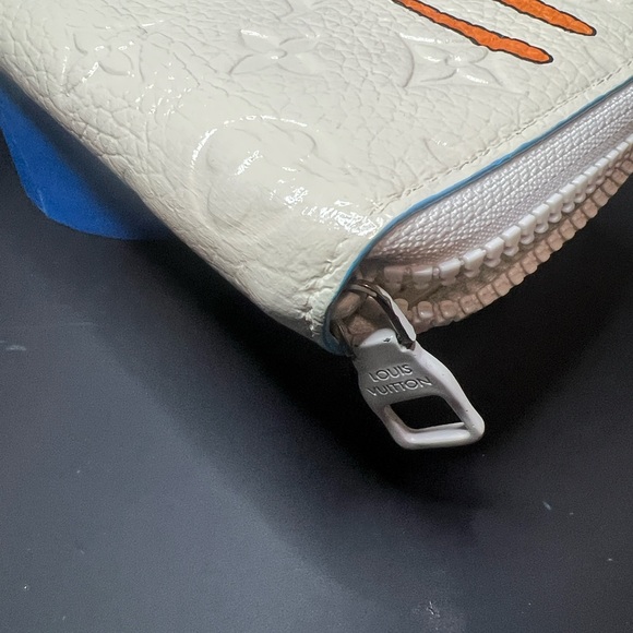 Louis Vuitton Cream/white Wallet with Character Art zippy wallet/clutch - Picture 9 of 12
